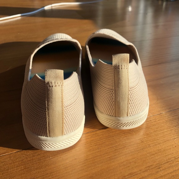 NEW IN BOX Vince Camuto Slip On Shoes - Picture 6 of 10